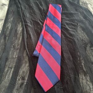New 100% silk Collard Greens tie
